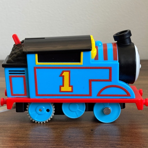 THOMAS THE TANK ENGINE TRAIN Motorized Train Mattel Gullane 2021 Moving WORKS! - Picture 6 of 11